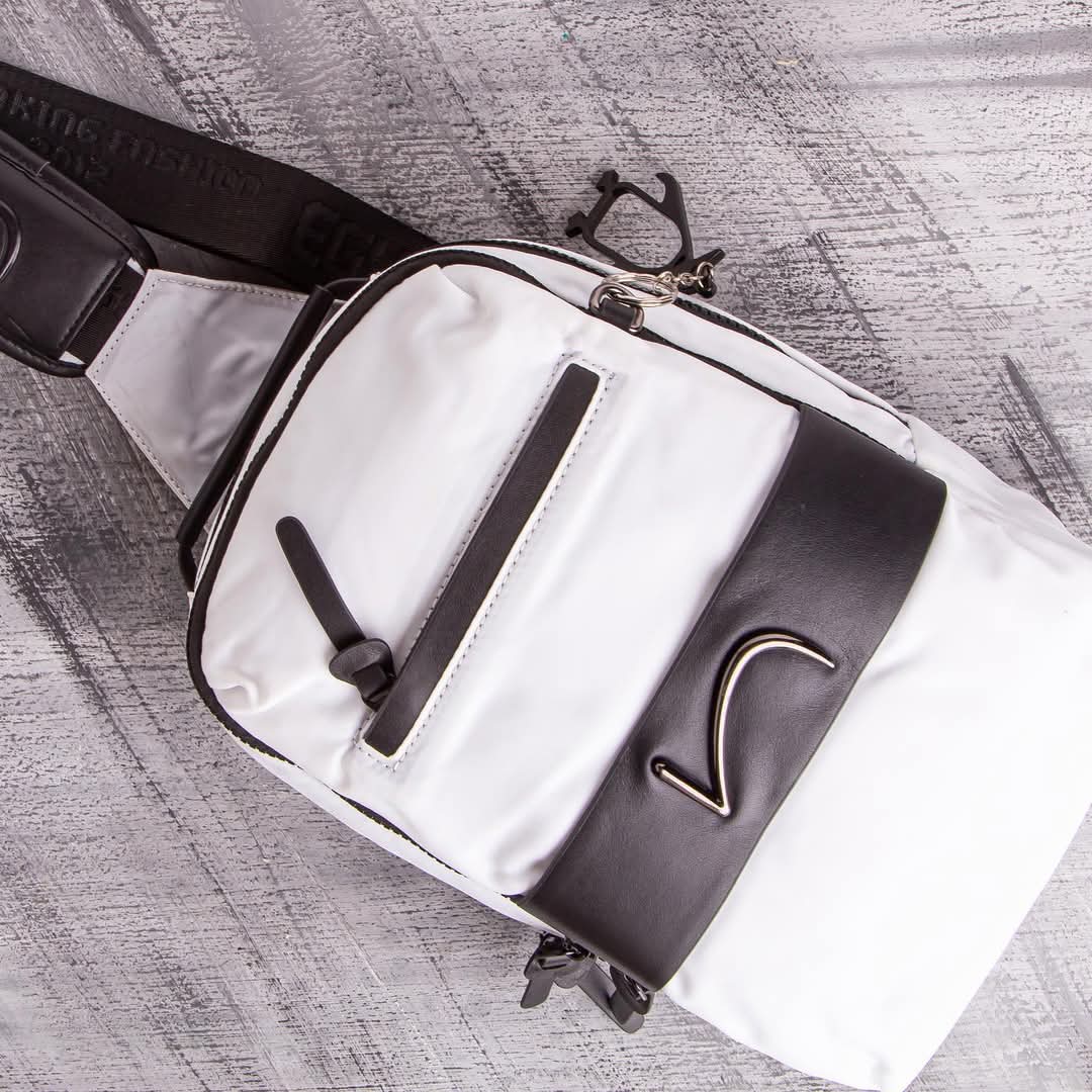 KHAN ELKHALILI CROSS BAG