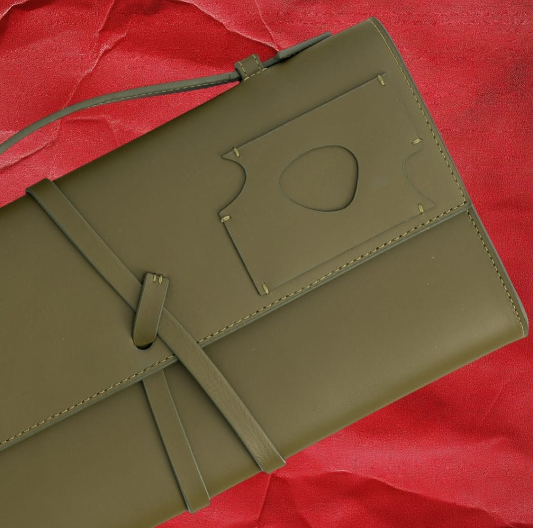 khadija clutch