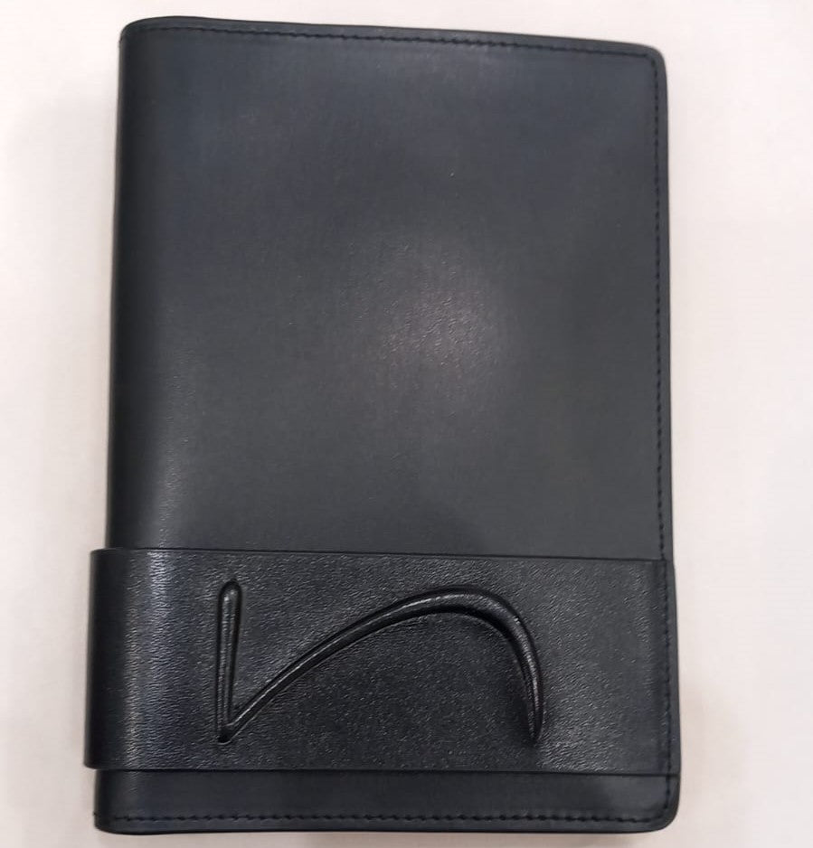 CAPITAL PASSPORT HOLDER