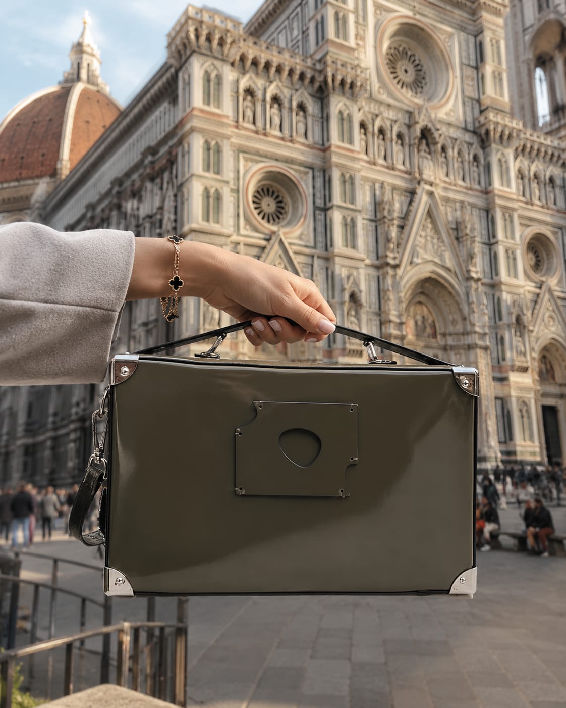 milan  grande box bag
